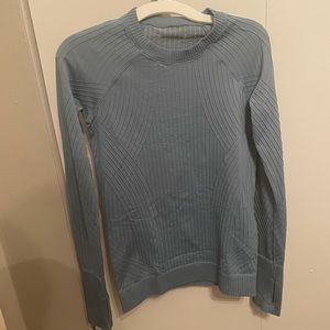 Luul lemon long sleeve!! Worn once!!!Size 4 - perfect for outdoor running!